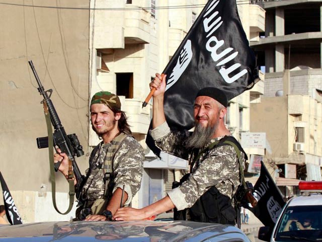 Khủng bố al-Qaeda đang bị IS “xé nát”