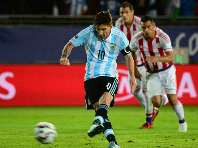 Bóng đá - Messi nổi giận, ĐT Argentina mắc sai lầm