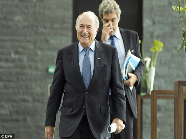 Bóng đá - Nóng: Blatter "trở mặt" muốn quay lại ghế chủ tịch FIFA