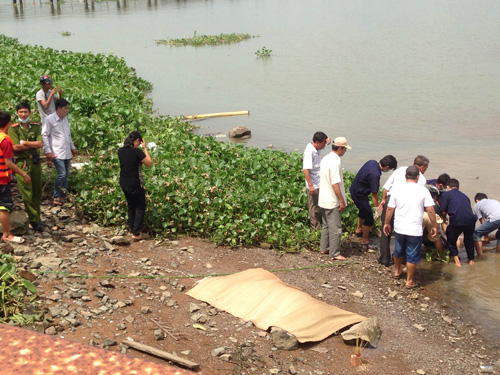 Cùng lúc phát hiện hai thi thể trên sông Đồng Nai