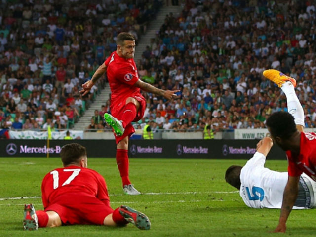 Bóng đá - Wilshere lập siêu phẩm: Khi niềm tin được đền đáp