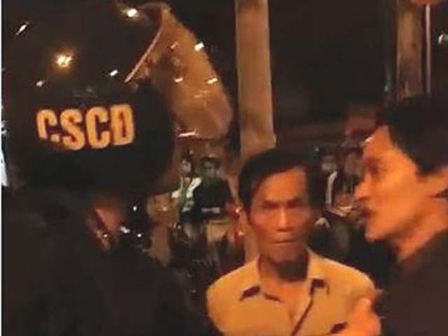 Tin tức trong ngày - Vụ CSCĐ túm cổ áo dân: Phó trung đoàn trưởng xin lỗi