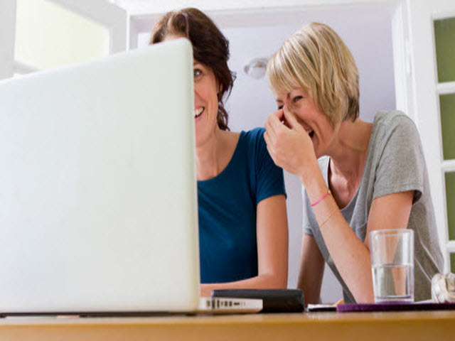 Công nghệ thông tin - Hãy thể hiện sự hài hước và hay cười trên mạng xã hội