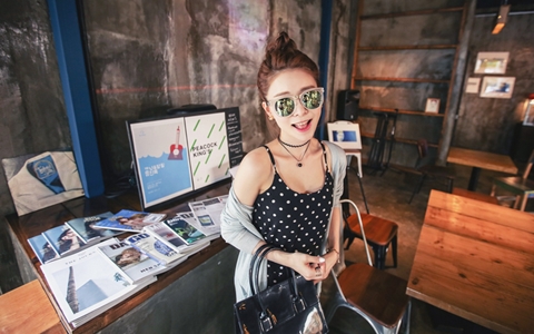 Xu hướng thời trang - Áo khoác hè cho cô nàng chịu chơi