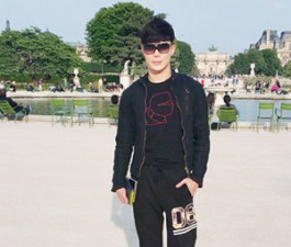 Ca nhạc - MTV - Nathan Lee khoe vẻ lãng tử trên phố Paris