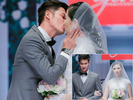 Bí quyết mặc đẹp - Huy Khánh hôn vợ đắm đuối trên sàn catwalk