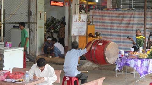 Pháp luật - Khởi tố kẻ tung clip "nóng” lên mạng, khiến nữ sinh tự tử