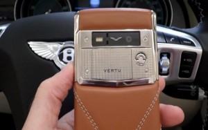 Dế sắp ra lò - Dế mới Vertu Signature giá nửa tỷ đồng có gì đặc biệt?