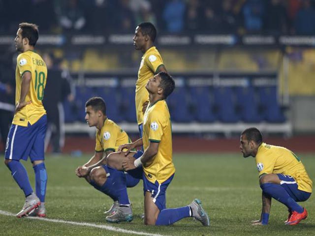 Bóng đá - Brazil nhớ thời Ro "béo", Dinho: Bán lúa quá non