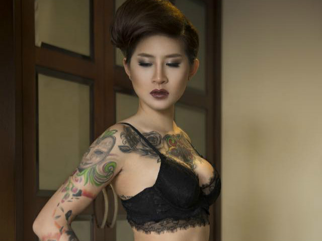 Xu hướng thời trang - Kiều nữ xăm hình thu nhập 100 triệu/tháng