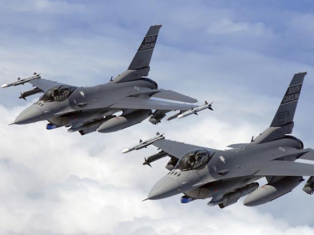 Thế giới - Indonesia đưa dàn F-16 ra cửa Biển Đông sau vụ va tàu TQ