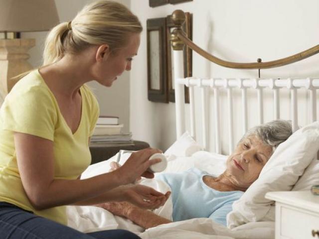 Sức khỏe đời sống - Bệnh nhân ung thư giai đoạn cuối điều trị ở nhà sống lâu hơn ở bệnh viện