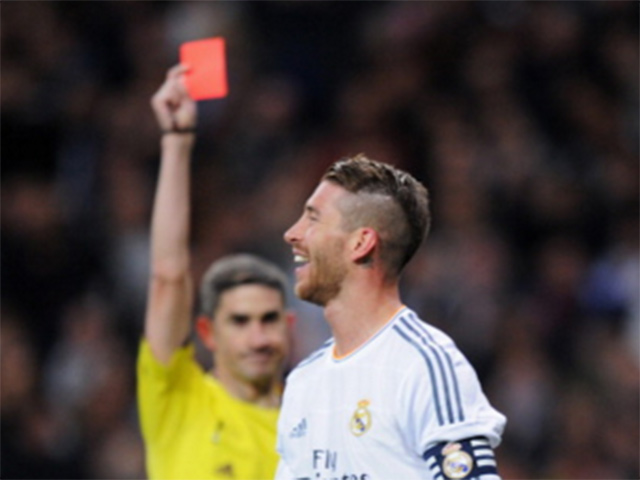 Bóng đá - Ramos bị mắng "ngu xuẩn" vì thẻ đỏ ở Kinh điển