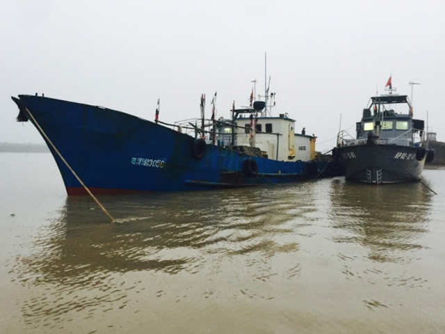 Tin tức trong ngày - Video: Bắt tàu Trung Quốc xâm phạm biển Việt Nam