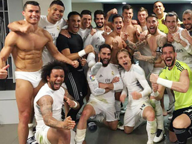 Bóng đá - Điểm nhấn El Clasico: Ronaldo lộ &quot;ảnh nóng&quot;