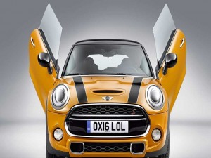 Ô tô - Xe máy - Độc đáo Mini cửa cắt kéo phong cách Lamborghini