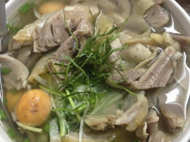 Tin tức trong ngày - Chủ quán bán 300.000đ/bát phở: "Tôi không bán đắt cho ai"