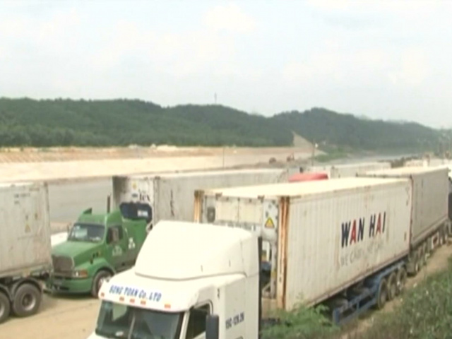 Thị trường - Tiêu dùng - Nhiều e ngại trước đề xuất nhập khẩu gà chính ngạch TQ