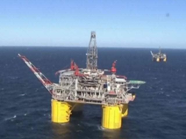 Thị trường - Tiêu dùng - Giá dầu giảm do nhà đầu tư nghi ngờ thỏa thuận sản lượng