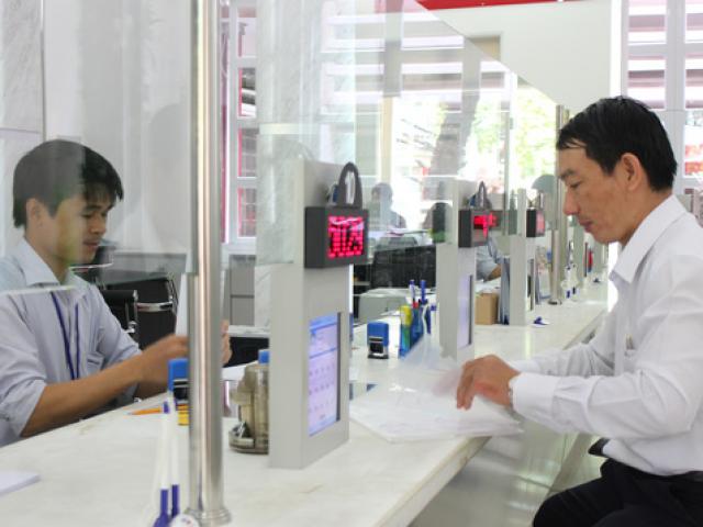 Tin tức trong ngày - TP HCM chỉ có 78 cán bộ không hoàn thành nhiệm vụ