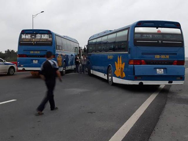 Tin tức trong ngày - Ô tô chắn ngang cao tốc HN-Hải Phòng phản đối tăng phí