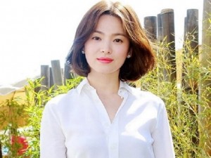 Thời trang - Hè này chỉ cần diện áo sơ mi xinh như Song Hye Kyo