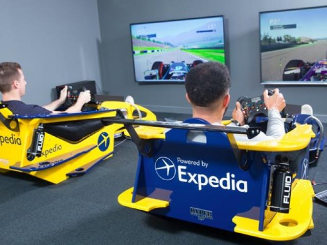 Kinh doanh - Sốc: Công ty tặng mỗi nhân viên hơn 300 triệu đi du lịch