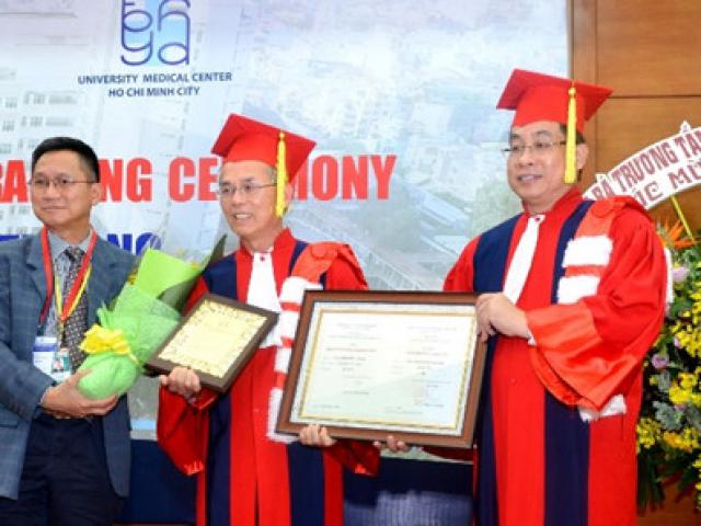 Sức khỏe đời sống - Phong hàm giáo sư danh dự cho "bác sĩ có phép lạ"
