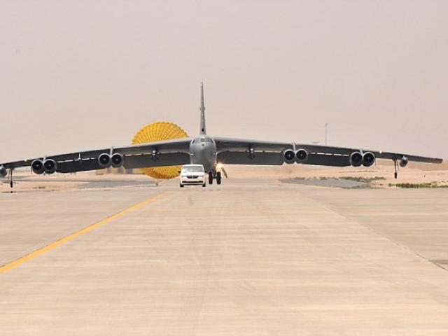 Thế giới - Mỹ đưa máy bay ném bom B-52 đi diệt IS