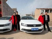 Phi thường - kỳ quặc - Hai cặp vợ chồng đi gọt mặt để tránh bị nhầm bạn đời