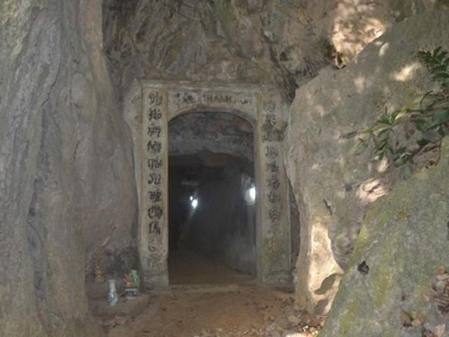 Sự thật về hang động có mùi thơm lạ ở chùa Nhẫm Dương