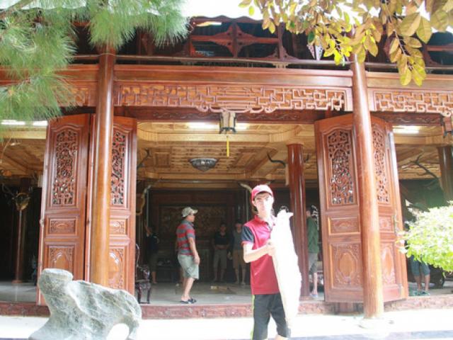 Tin tức trong ngày - "Đại gia vàng" lại xin lùi thời gian tháo dỡ 3 căn nhà trong biệt phủ