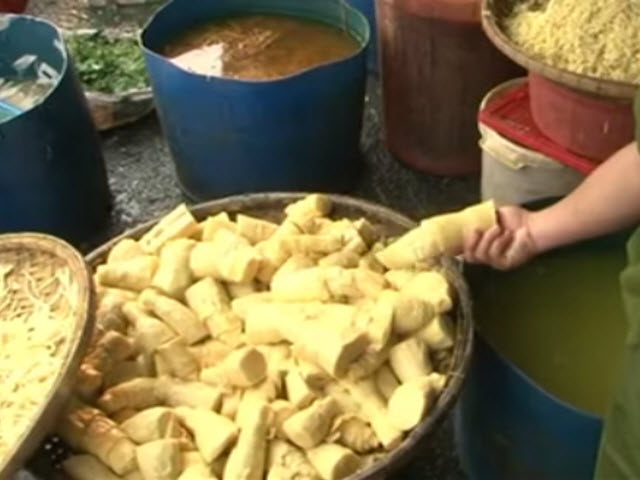 Video An ninh - Hà Nội tìm diệt “lò” nhuộm măng bằng vàng ô