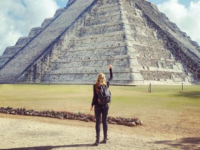 Bạn trẻ - Cuộc sống - Cô gái đi du lịch 7 quốc gia trong 13 ngày khi bị ung thư