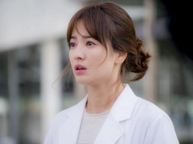 Phim - Song Hye Kyo đẫm lệ trong phần cuối "Hậu duệ mặt trời"