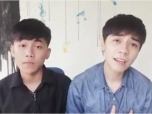 Bạn trẻ - Cuộc sống - Clip: Hot boy cover 30 ca khúc hit trong một bài gây sốt