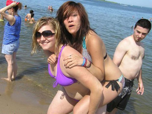 Cười 24h - Ngắm hình anh em, chị em "té ghế"