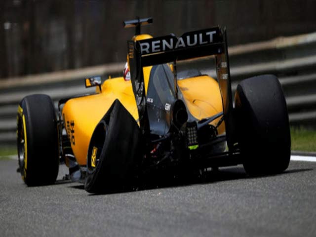 Thể thao - Chạy thử Chinese GP: Ferrari nhanh hơn Mercedes