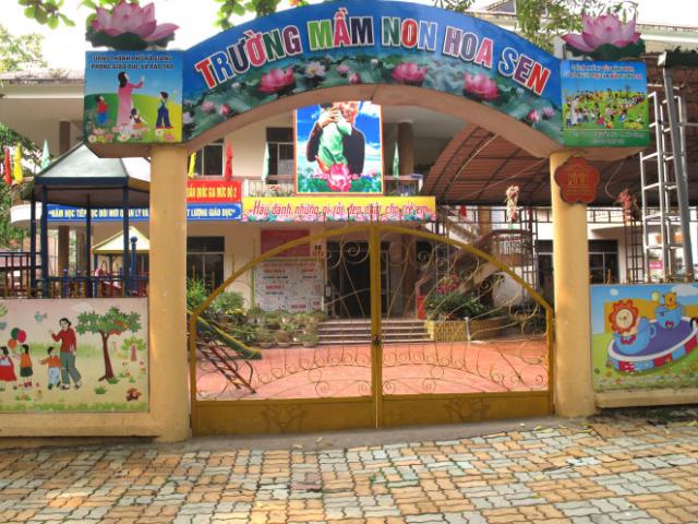 Video An ninh - Ngã từ tầng 2 lớp học, bé 3 tuổi chấn thương sọ não