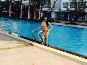 Đời sống Showbiz - Facebook 15.4: Phi Thanh Vân đã tự tin diện bikini