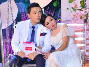 Ca nhạc - MTV - Phương Thanh e thẹn bên Lam Trường như thuở đôi mươi