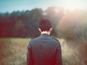 Thơ tình: Về với cô đơn