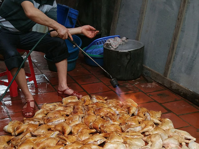 Thị trường - Tiêu dùng - HN: Bán thực phẩm bẩn sẽ bị “bêu tên” trên loa phường