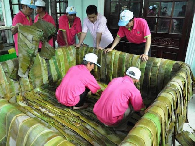 Video An ninh - Tốn bao nhiêu tiền làm bánh chưng 2,5 tấn cúng giỗ Tổ?