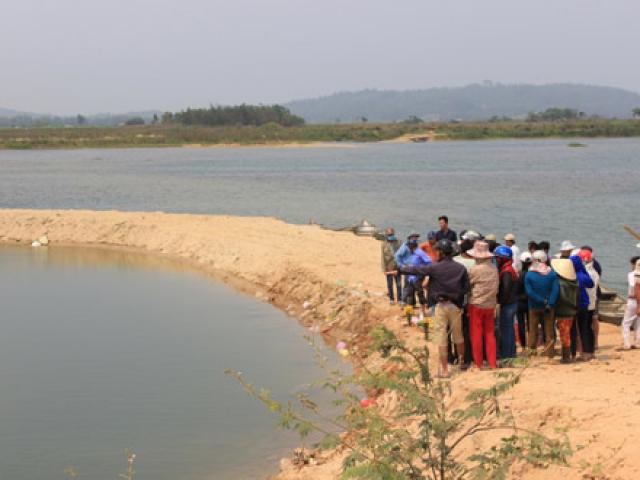 Tin tức trong ngày - Lý giải nguyên nhân 9 học sinh chết đuối cùng lúc