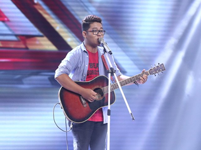 Thí sinh X-Factor đi thi hát với ước mơ tìm lại mẹ