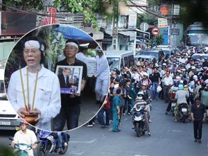 Dòng người tiếc thương tiễn đưa nhạc sỹ Nguyễn Ánh 9