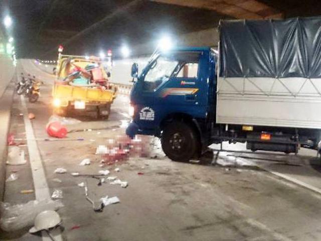 Tin tức trong ngày - Vụ xe tải tông 5 người: Đêm kinh hoàng trong hầm Thủ Thiêm