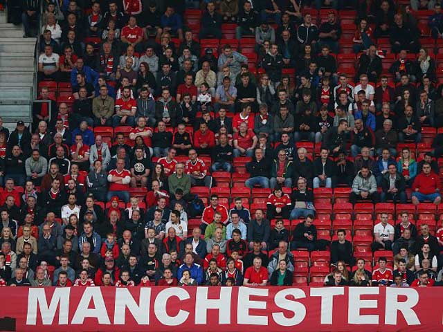 Bóng đá - Khán đài thưa vắng, CĐV MU muốn phản đối Van Gaal