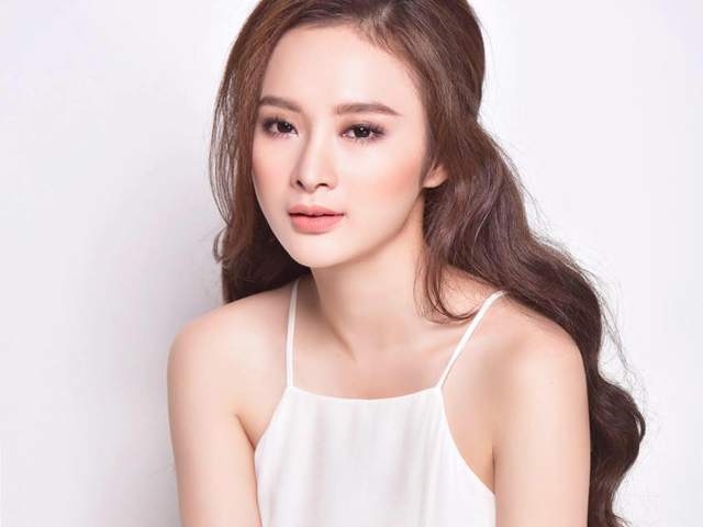 Phim - Facebook sao 21.4: Angela Phương Trinh khoe khí chất